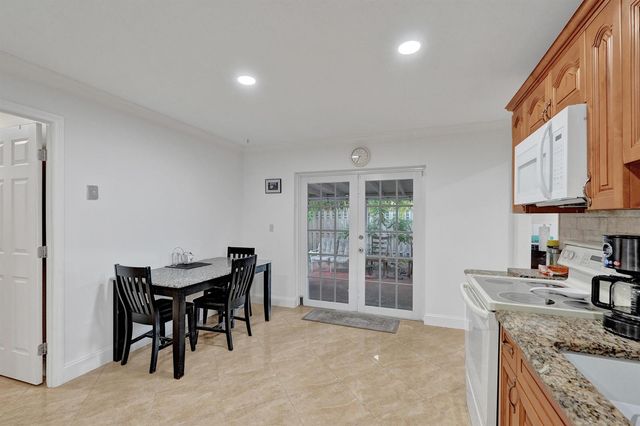 6134 E Wauconda Way E, Lake Worth, FL 33463