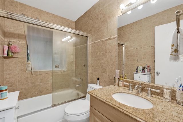 6134 E Wauconda Way E, Lake Worth, FL 33463