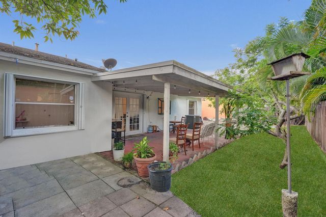 6134 E Wauconda Way E, Lake Worth, FL 33463