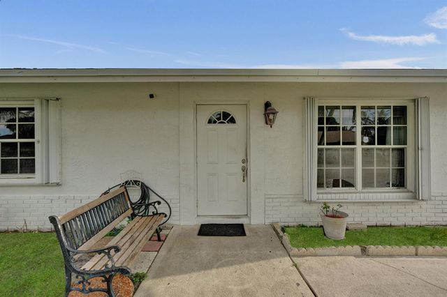 6134 E Wauconda Way E, Lake Worth, FL 33463
