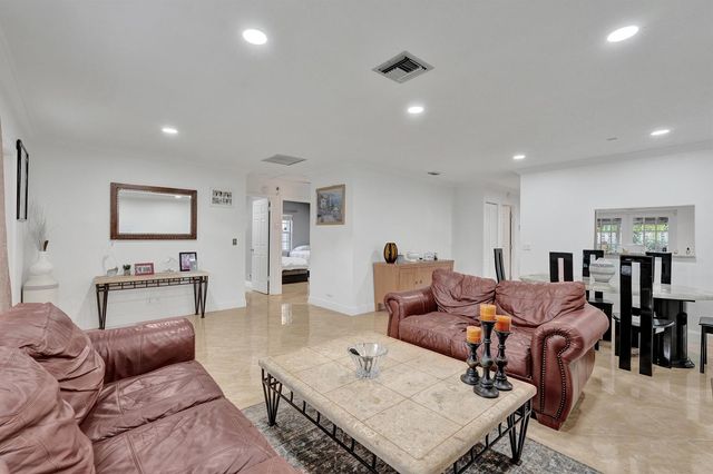 6134 E Wauconda Way E, Lake Worth, FL 33463