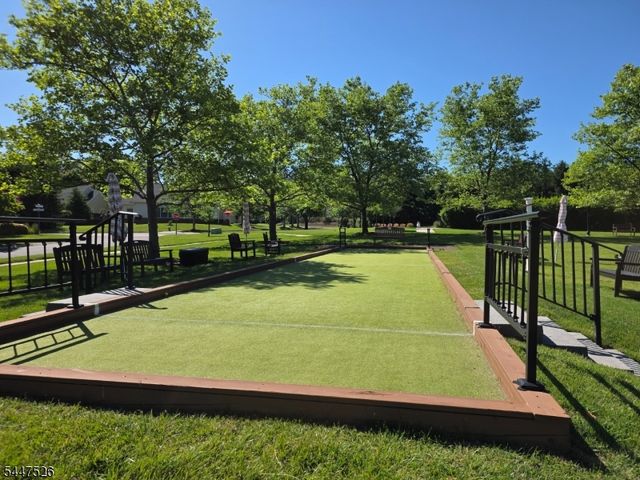 47 Hedge Row Rd, Plainsboro Twp., NJ 08540