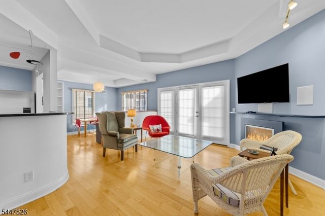 47 Hedge Row Rd, Plainsboro Twp., NJ 08540