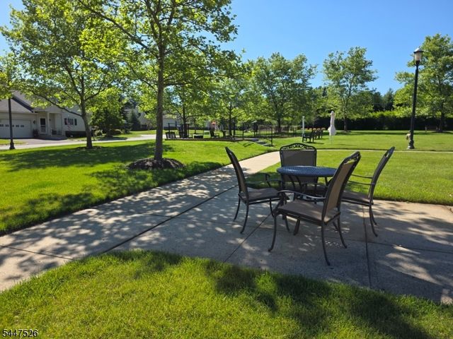 47 Hedge Row Rd, Plainsboro Twp., NJ 08540
