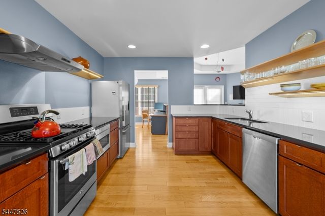 47 Hedge Row Rd, Plainsboro Twp., NJ 08540