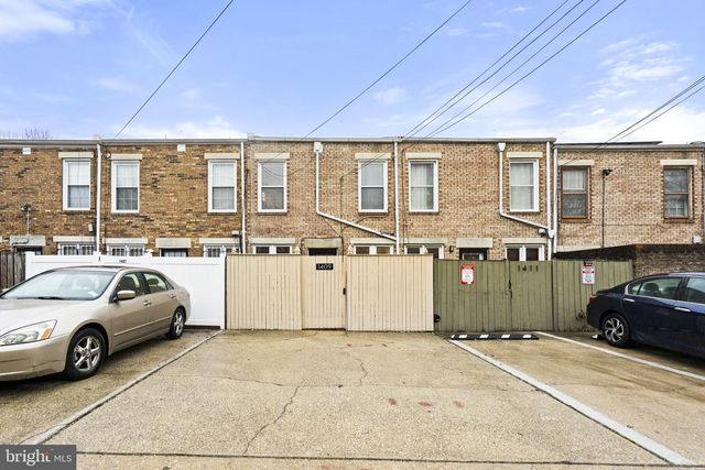 1409 SOUTH CAPITOL ST SW, Washington, DC 20003