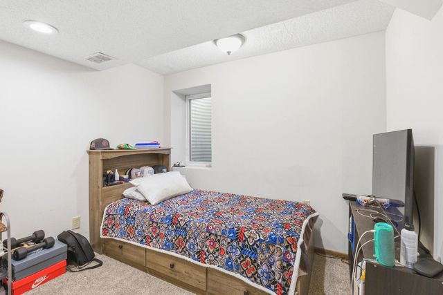 1122 County Road C E, Maplewood, MN 55109