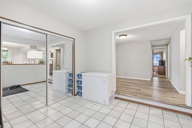 1122 County Road C E, Maplewood, MN 55109