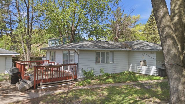 1122 County Road C E, Maplewood, MN 55109