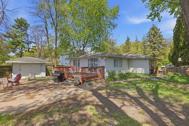 1122 County Road C E, Maplewood, MN 55109