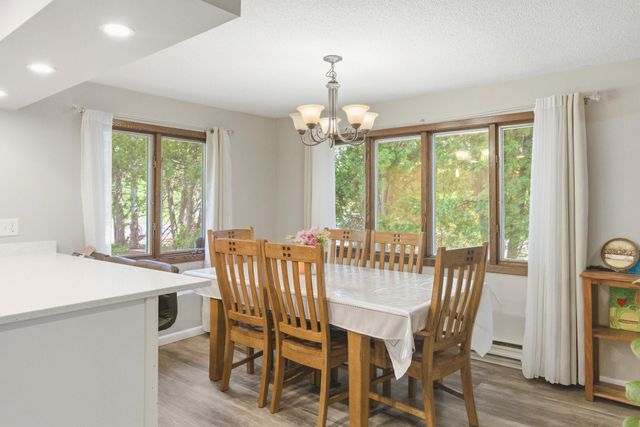 1122 County Road C E, Maplewood, MN 55109