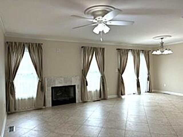 671 Liberty Pointe Drive, Ann Arbor, MI 48103