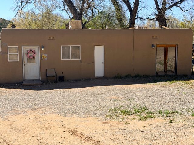 4 Platt Court, Espanola, NM 87532