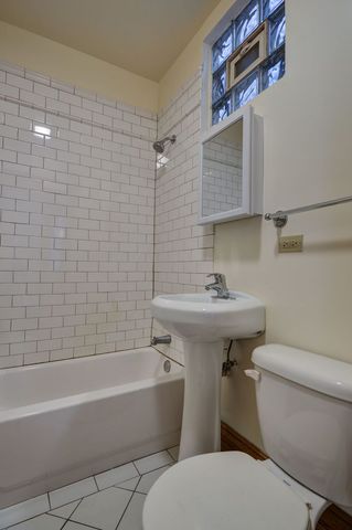 3722 N Fremont Street 2, Chicago, IL 60613