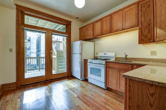 3722 N Fremont Street 2, Chicago, IL 60613