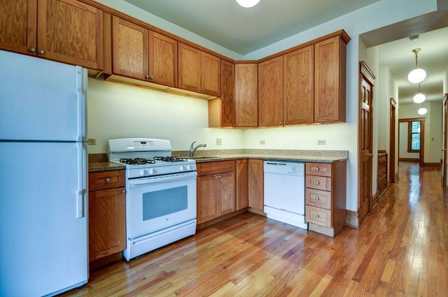 3722 N Fremont Street 2, Chicago, IL 60613