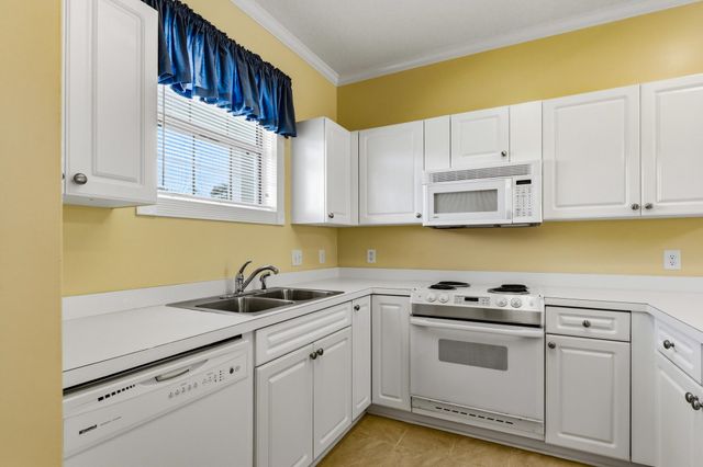 4657 Wild Iris Dr Apt 303, Myrtle Beach, SC 29577