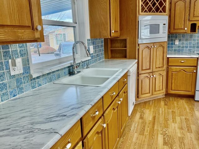 2363 Pine Court, Grants Pass, OR 97527