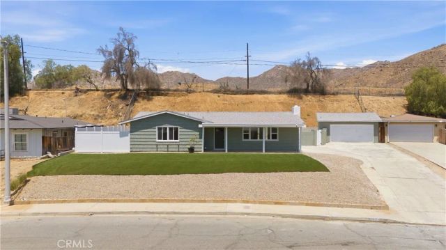 3682 Mt Vernon, Riverside, CA 92507