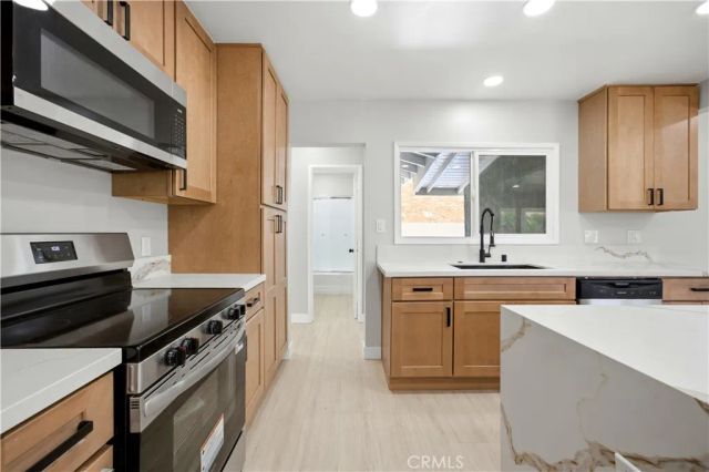 3682 Mt Vernon, Riverside, CA 92507