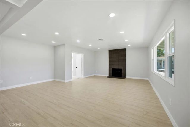 3682 Mt Vernon, Riverside, CA 92507
