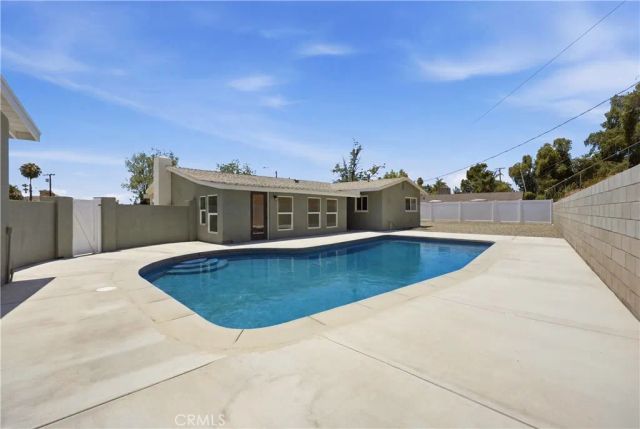 3682 Mt Vernon, Riverside, CA 92507