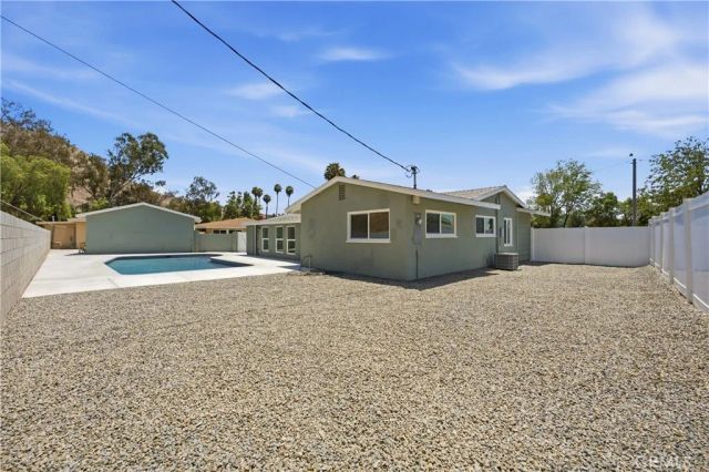 3682 Mt Vernon, Riverside, CA 92507