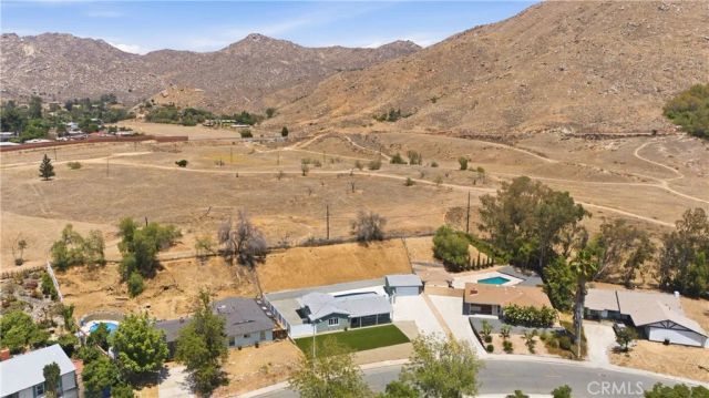 3682 Mt Vernon, Riverside, CA 92507