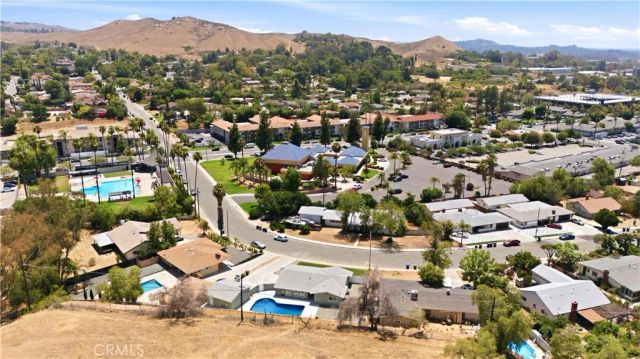 3682 Mt Vernon, Riverside, CA 92507
