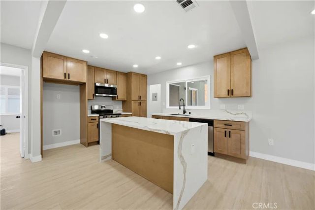 3682 Mt Vernon, Riverside, CA 92507