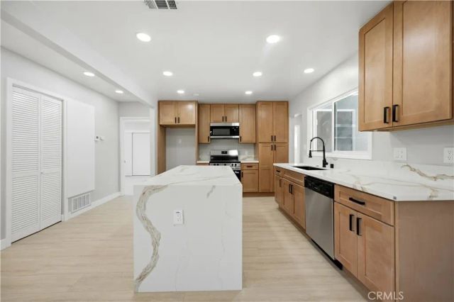 3682 Mt Vernon, Riverside, CA 92507