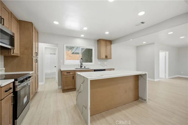 3682 Mt Vernon, Riverside, CA 92507