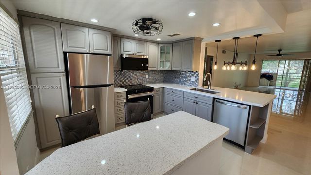 2403 Antigua Circle L2, Coconut Creek, FL 33066