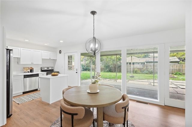118 Jeanette Avenue, Centerville, OH 45458