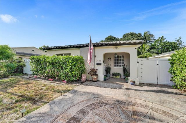2826 Dewey St, Hollywood, FL 33020