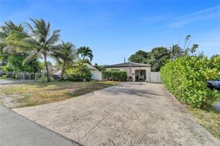 2826 Dewey St, Hollywood, FL 33020