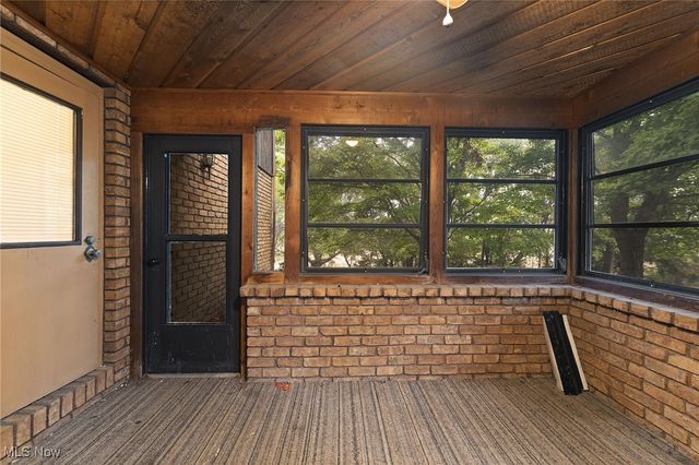 4441 Merlin Drive, Uniontown, OH 44685