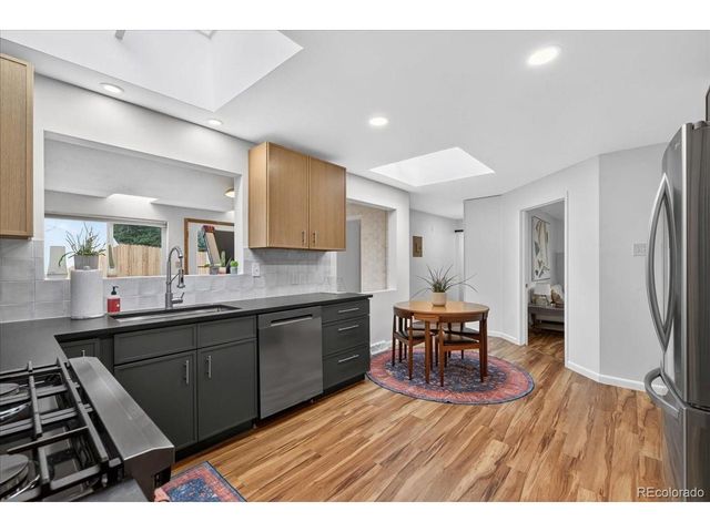 10105 W 17th Pl, Lakewood, CO 80215