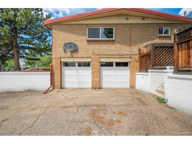 10105 W 17th Pl, Lakewood, CO 80215