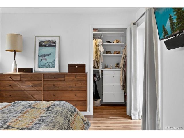 10105 W 17th Pl, Lakewood, CO 80215