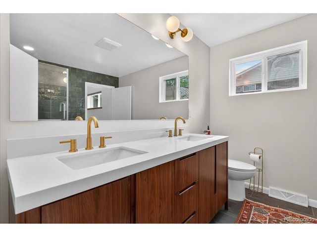 10105 W 17th Pl, Lakewood, CO 80215