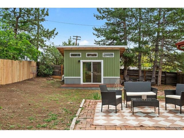 10105 W 17th Pl, Lakewood, CO 80215