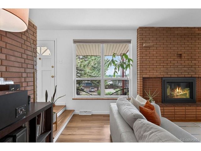 10105 W 17th Pl, Lakewood, CO 80215