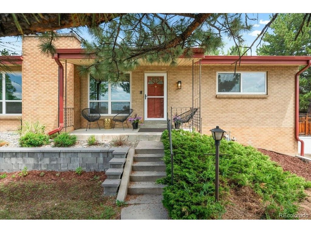 10105 W 17th Pl, Lakewood, CO 80215