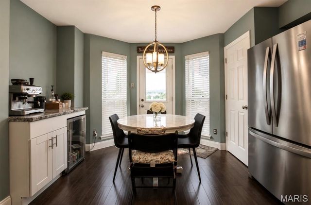 5718 Briarwood Estates Drive, Oakville, MO 63129