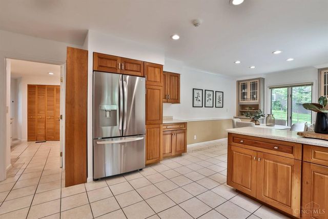 7716 Creekwood Lane, Amberley, OH 45237