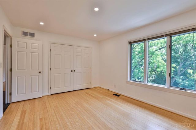 7716 Creekwood Lane, Amberley, OH 45237