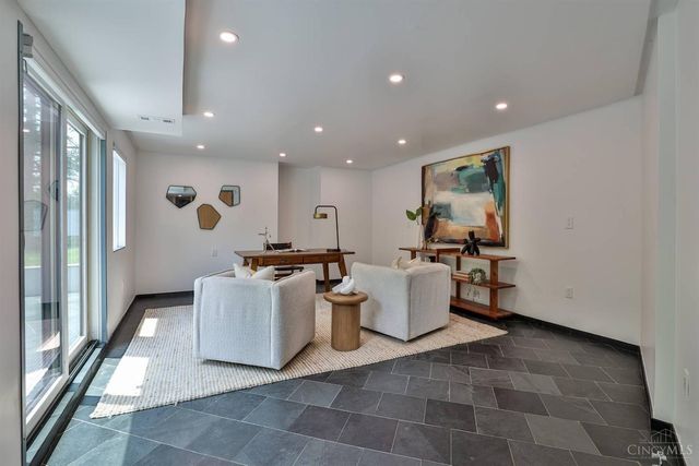 7716 Creekwood Lane, Amberley, OH 45237