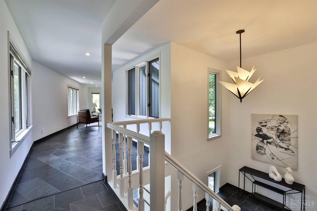 7716 Creekwood Lane, Amberley, OH 45237