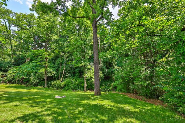 7716 Creekwood Lane, Amberley, OH 45237
